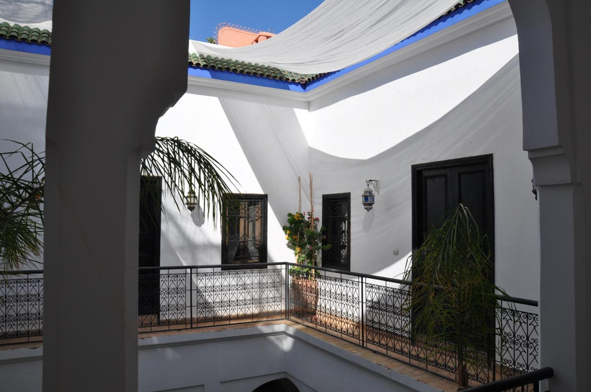 Sin Riad 3*