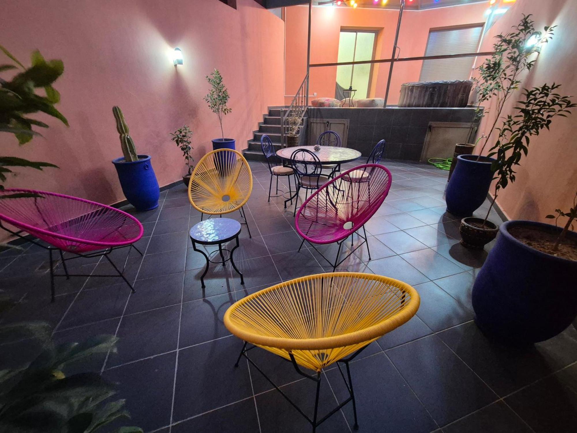 El Mehenni 2 Jacuzzi Patio *