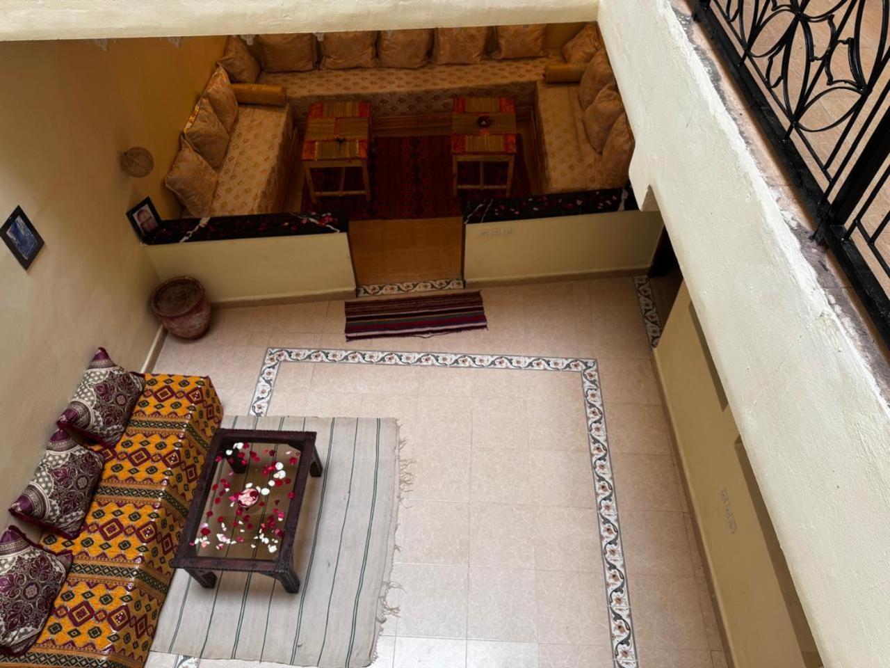 Dar Malak *