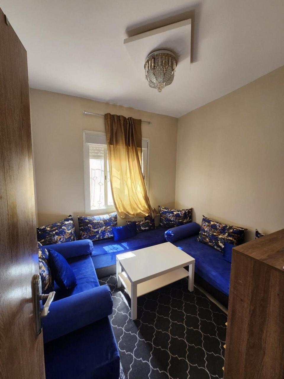Comfortable Near The Airport Apartment