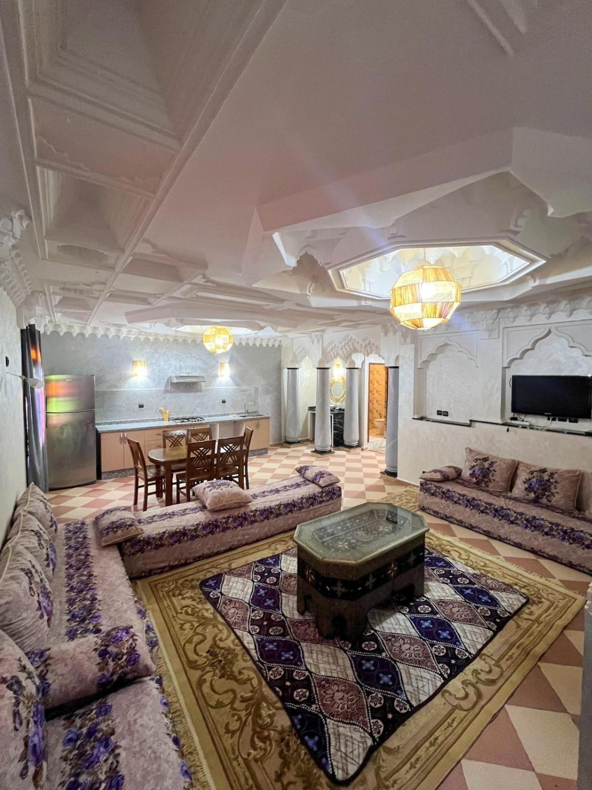 Moroccan Culture Apt! Airport Apartment Marrakesh