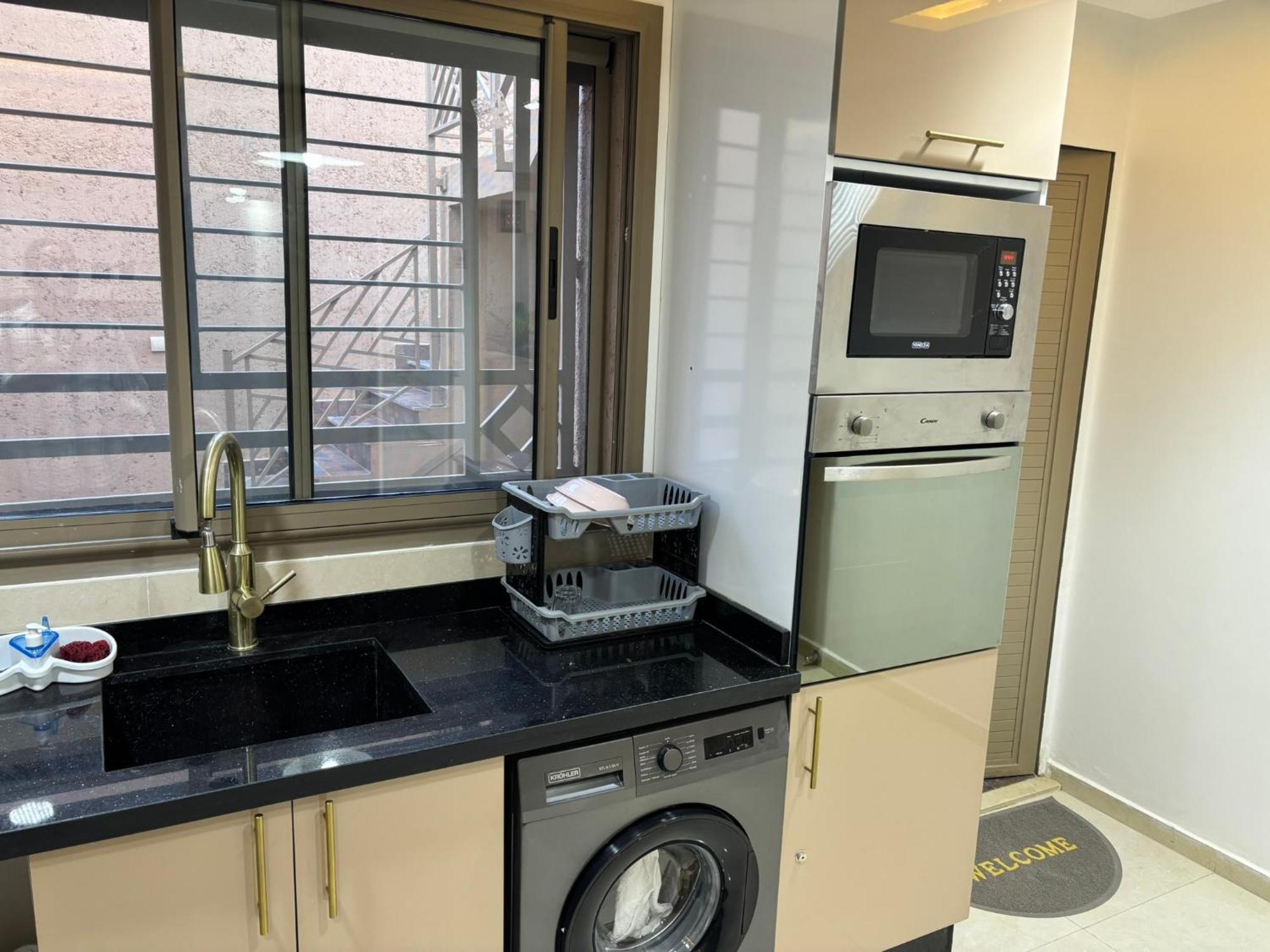 Appartement Sara, Superbe Avec Jardin Et Piscine Privee