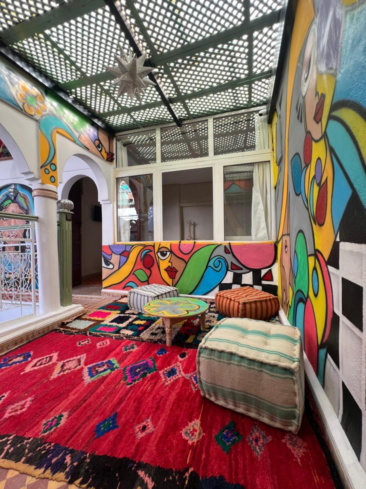 Dar Lfen Riad *