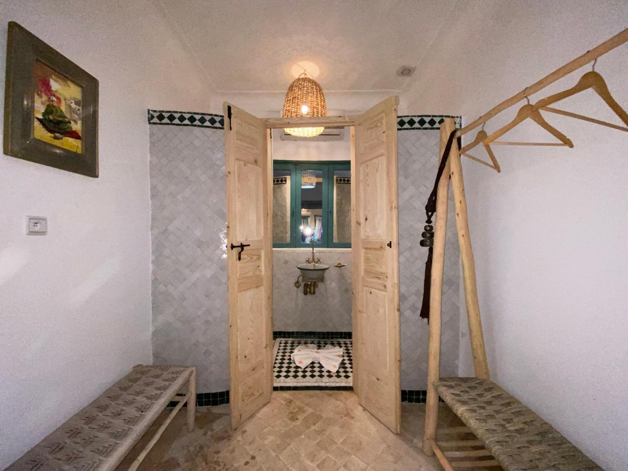 7 Saints Riad