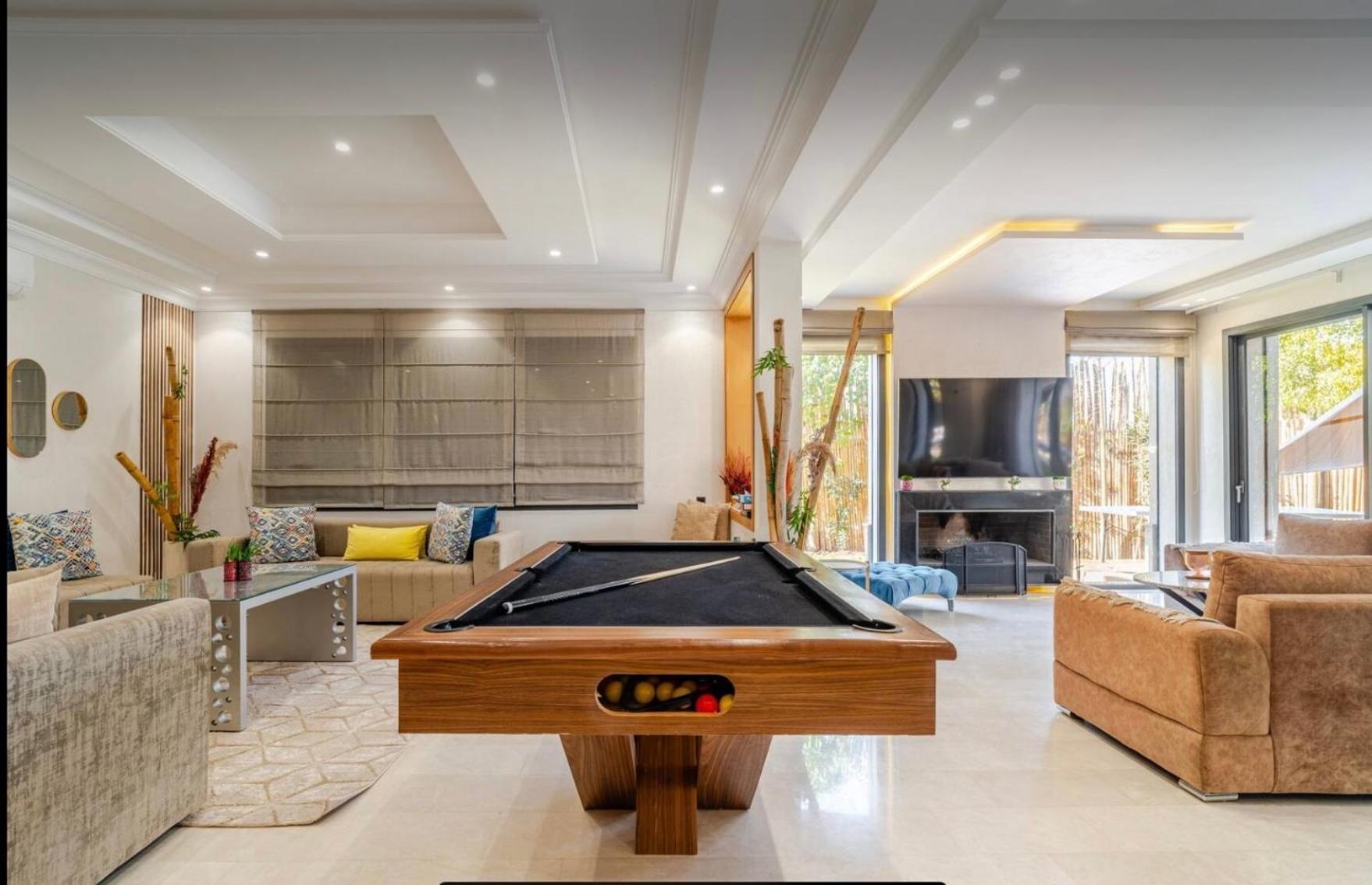 Exotic Vip Family Only -housekeeper ,billard,ping-pong,piscine Privee -chauffee Sur Demande- Marrakesh
