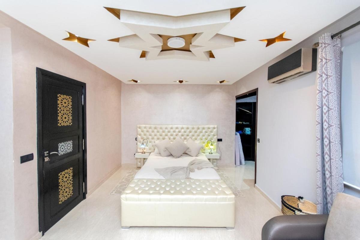 With Private Pool And Breakfast Included Marrakesh