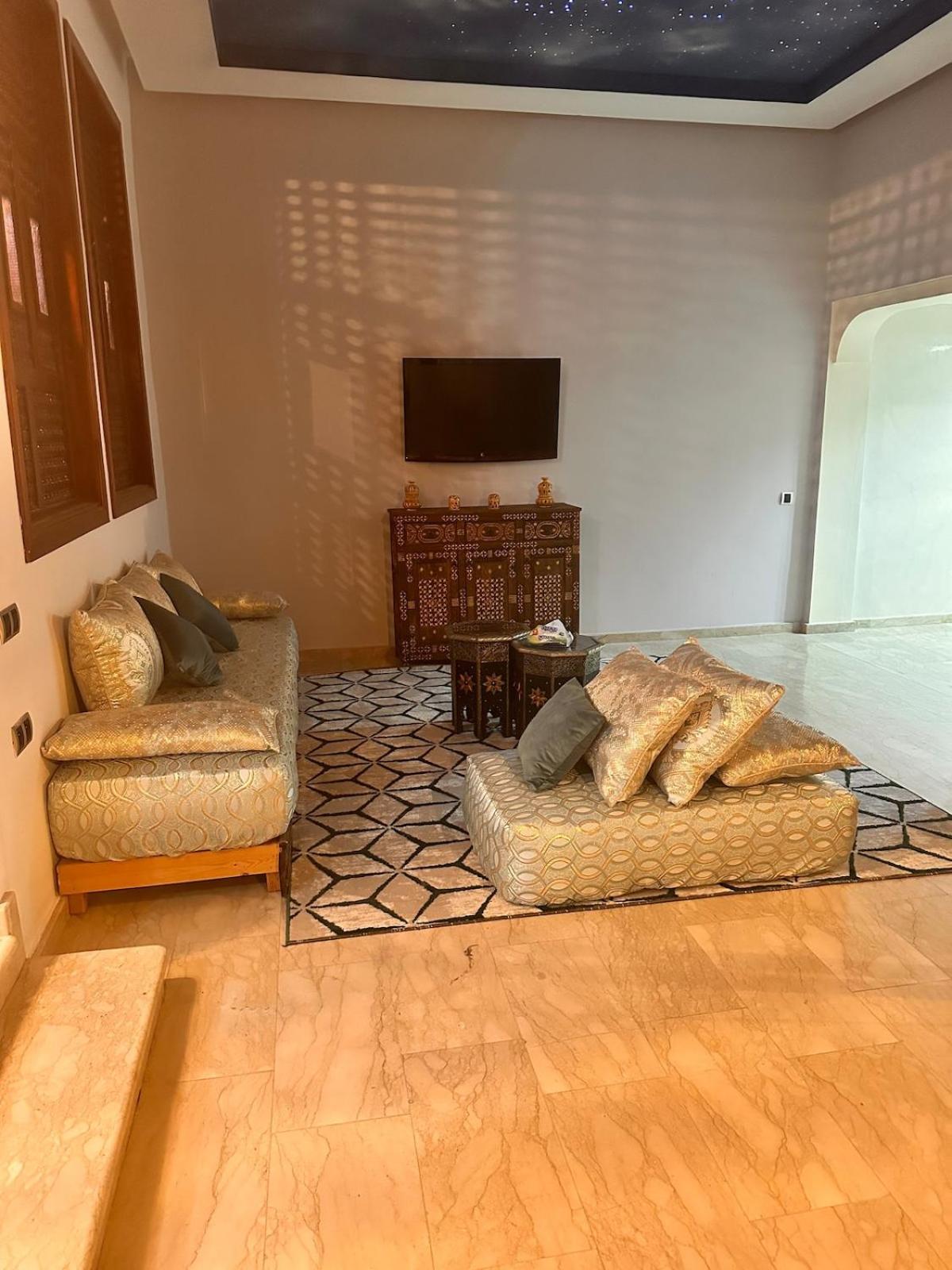 Villa With Private Pool And Breakfast Included