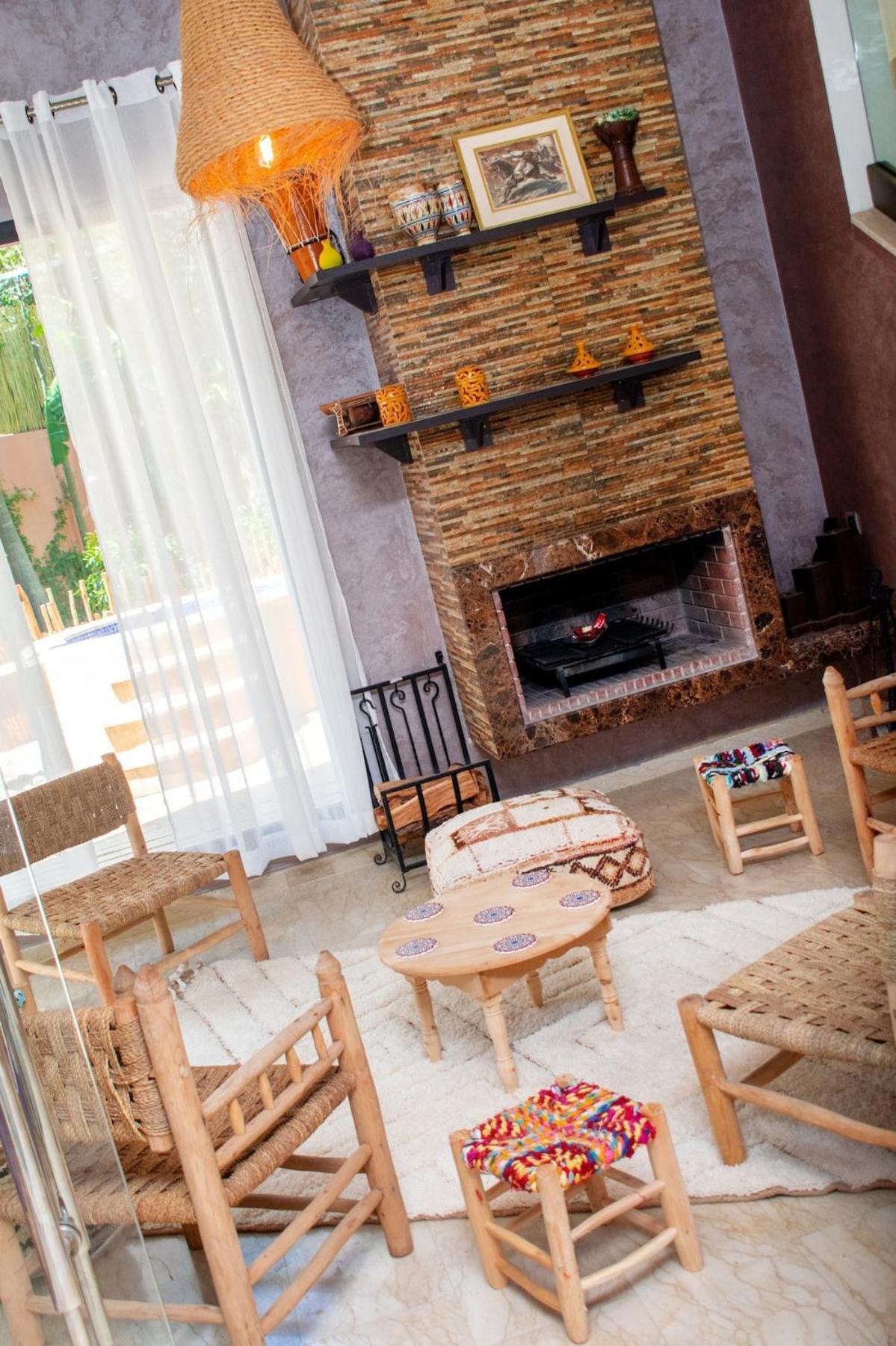 With Private Pool And Breakfast Included *