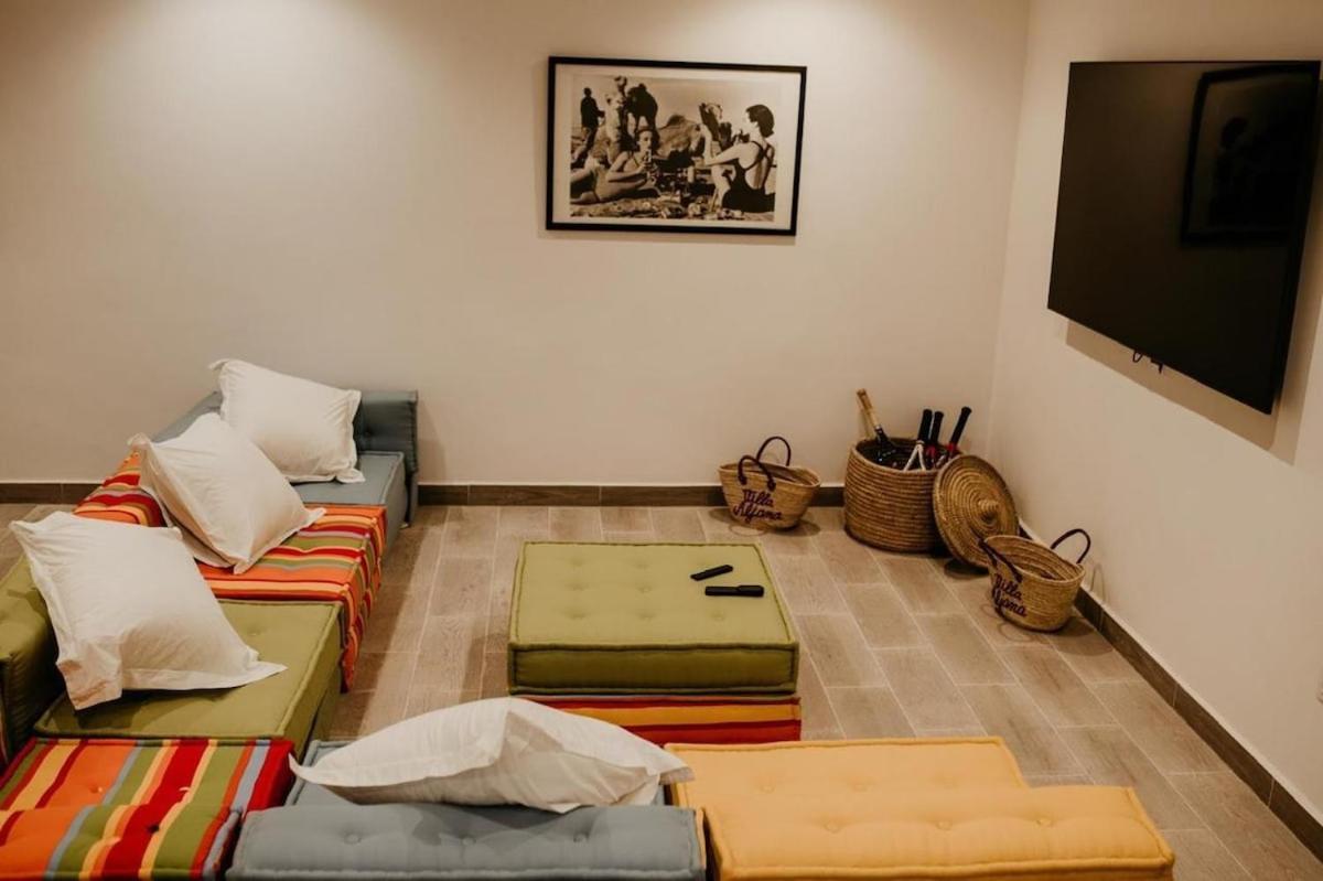 Luxury 5-suite With Heated Pool, Steam & Games Villa