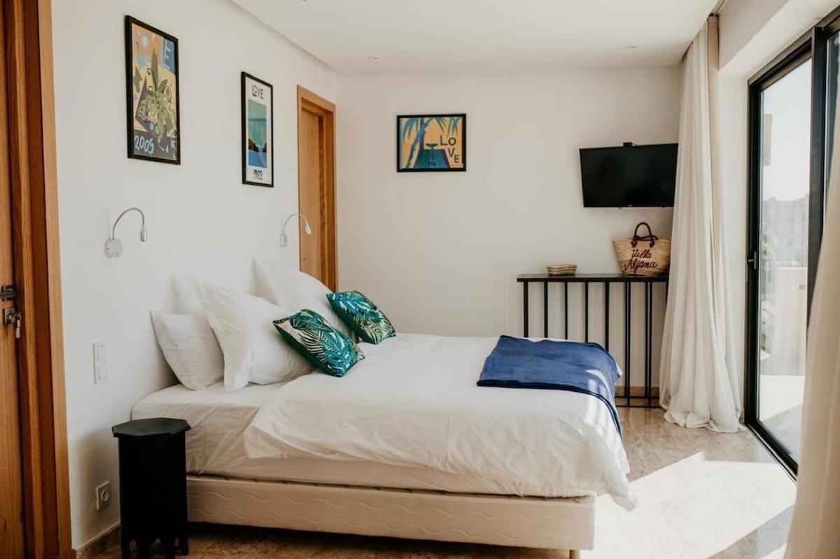 Luxury 5-suite With Heated Pool, Steam & Games Marrakesh