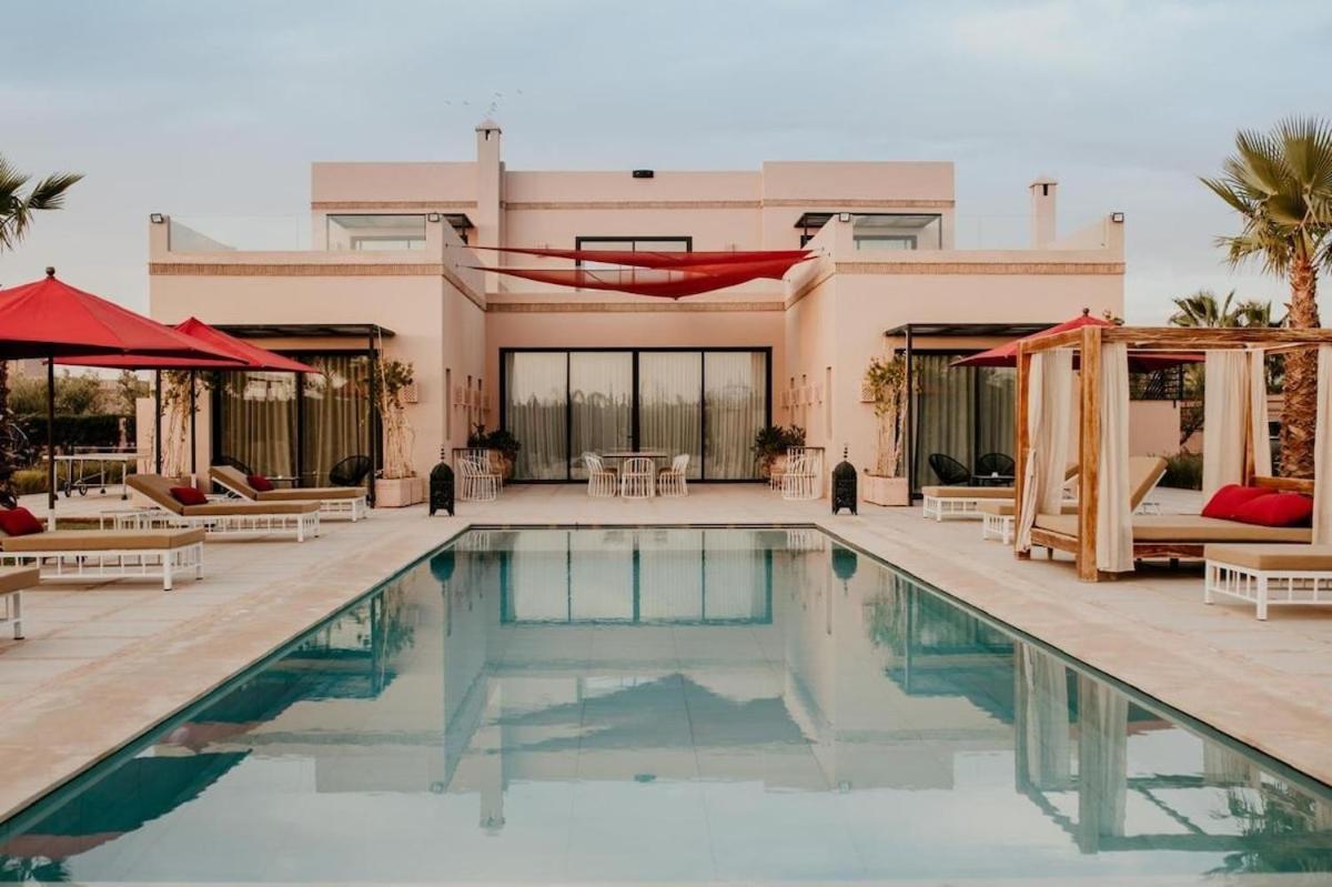 Villa Luxury 5-suite With Heated Pool, Steam & Games