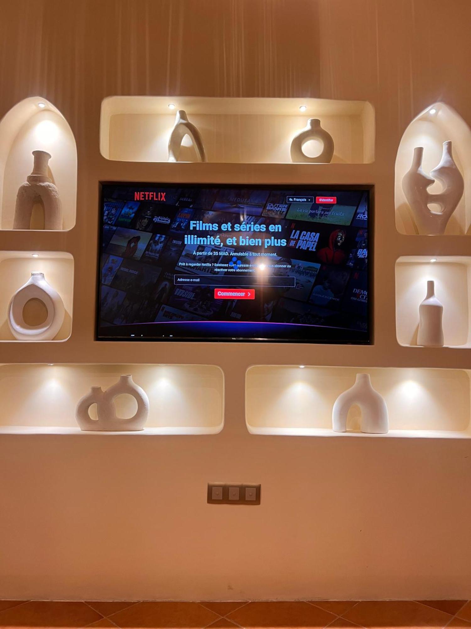 Appartement F3 Exceptionnel A Gueliz - A 5 Min De La Gare - Piscine, Wi-fi Et Parking Au Coeur De Marrakech Marrakesh