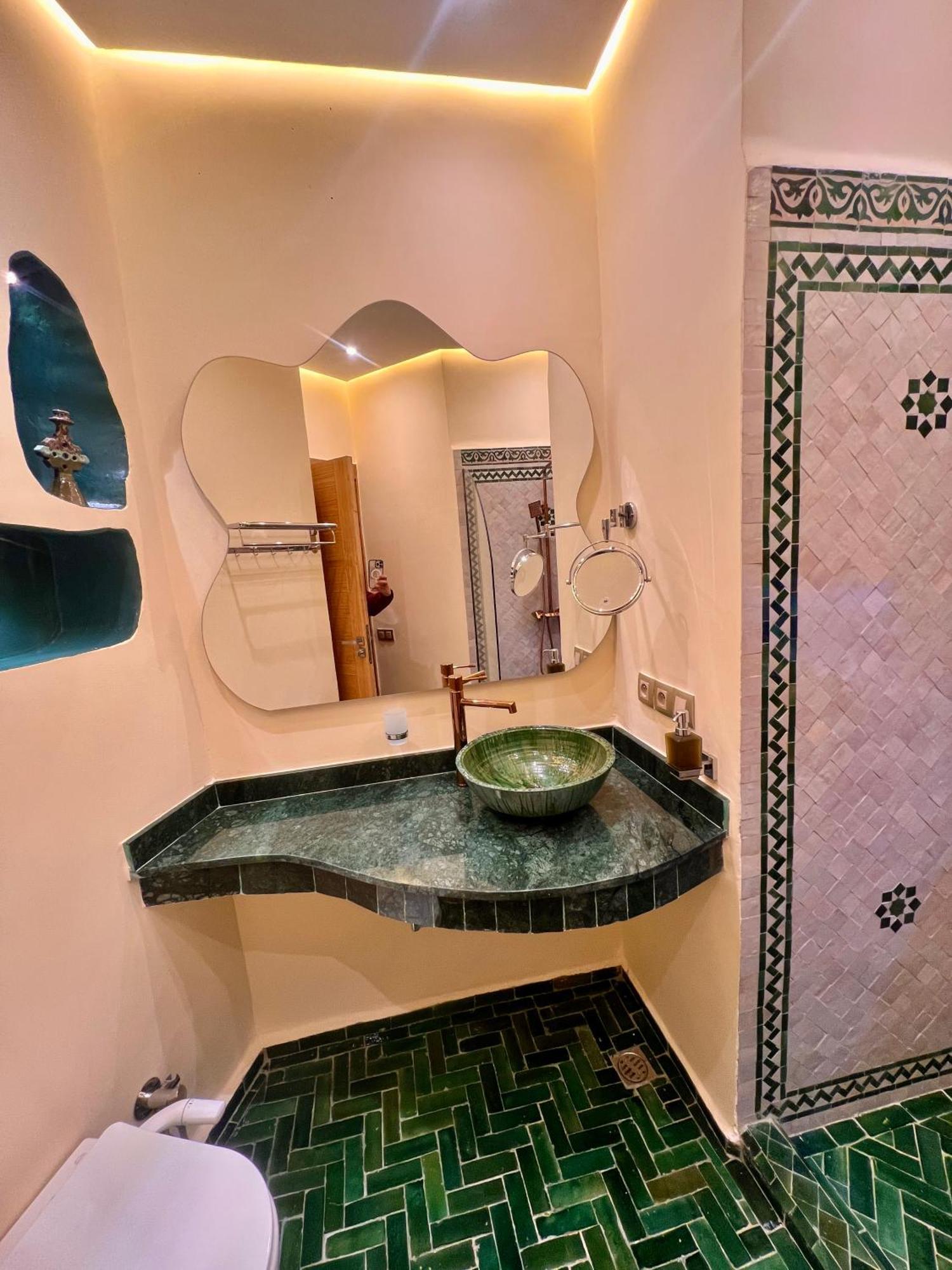 Appartement F3 Exceptionnel A Gueliz - A 5 Min De La Gare - Piscine, Wi-fi Et Parking Au Coeur De Marrakech *