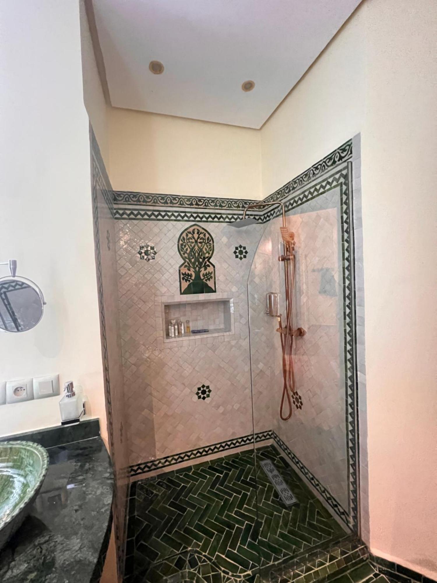 Appartement F3 Exceptionnel A Gueliz - A 5 Min De La Gare - Piscine, Wi-fi Et Parking Au Coeur De Marrakech