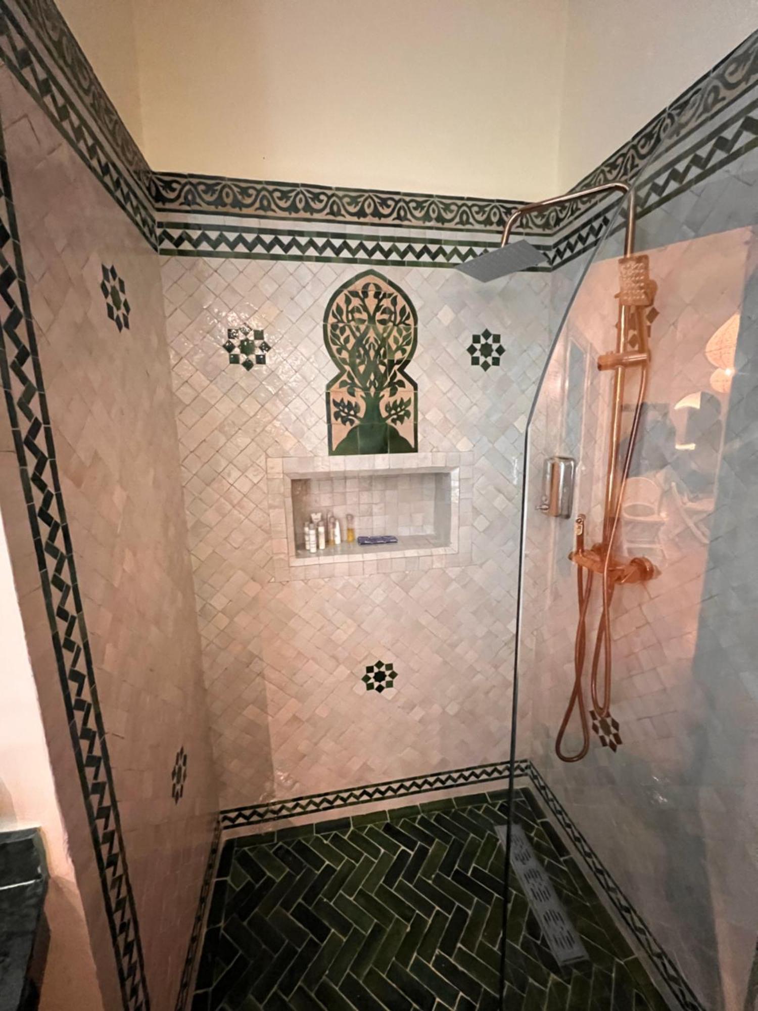 Appartement F3 Exceptionnel A Gueliz - A 5 Min De La Gare - Piscine, Wi-fi Et Parking Au Coeur De Marrakech