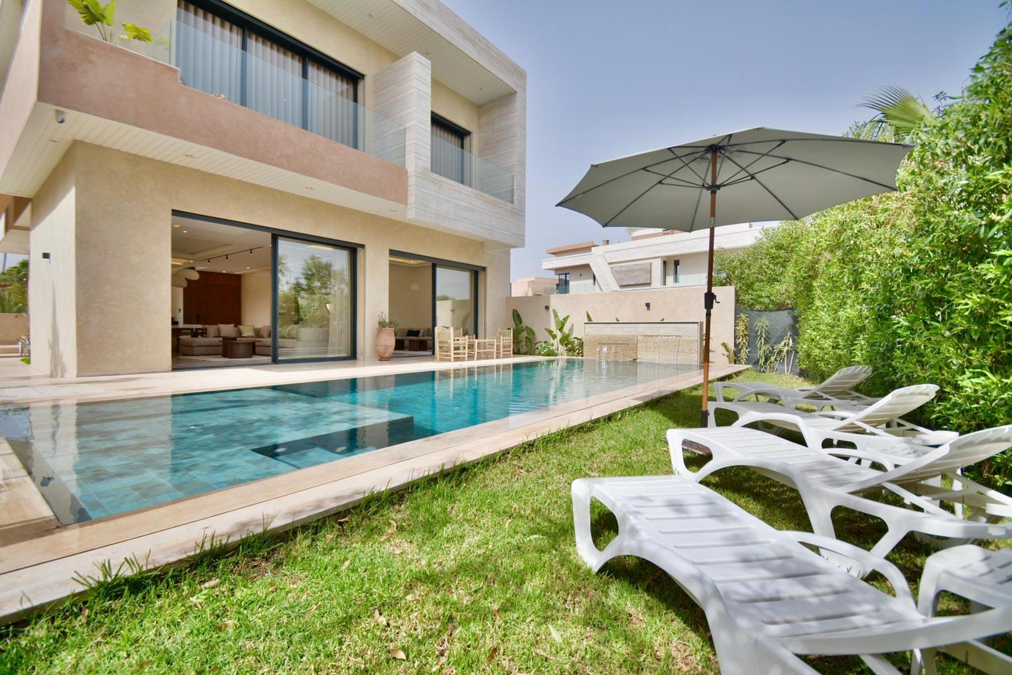 Luxe 5 & Piscine Villa *