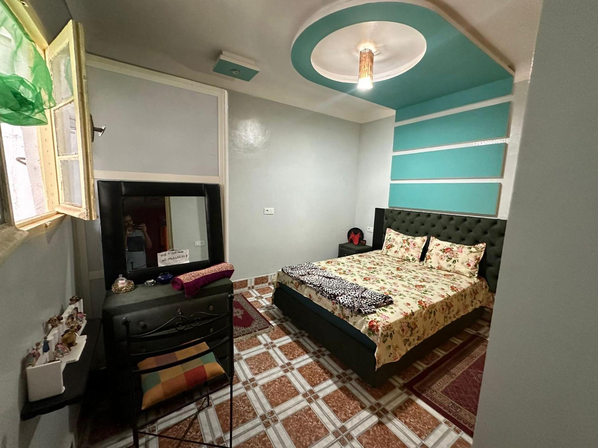 Une Chambre *