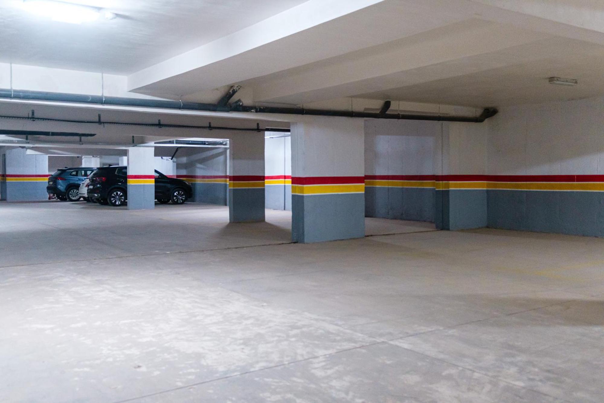 Appartement New In Gueliz, Pool, Balcony & Parking *