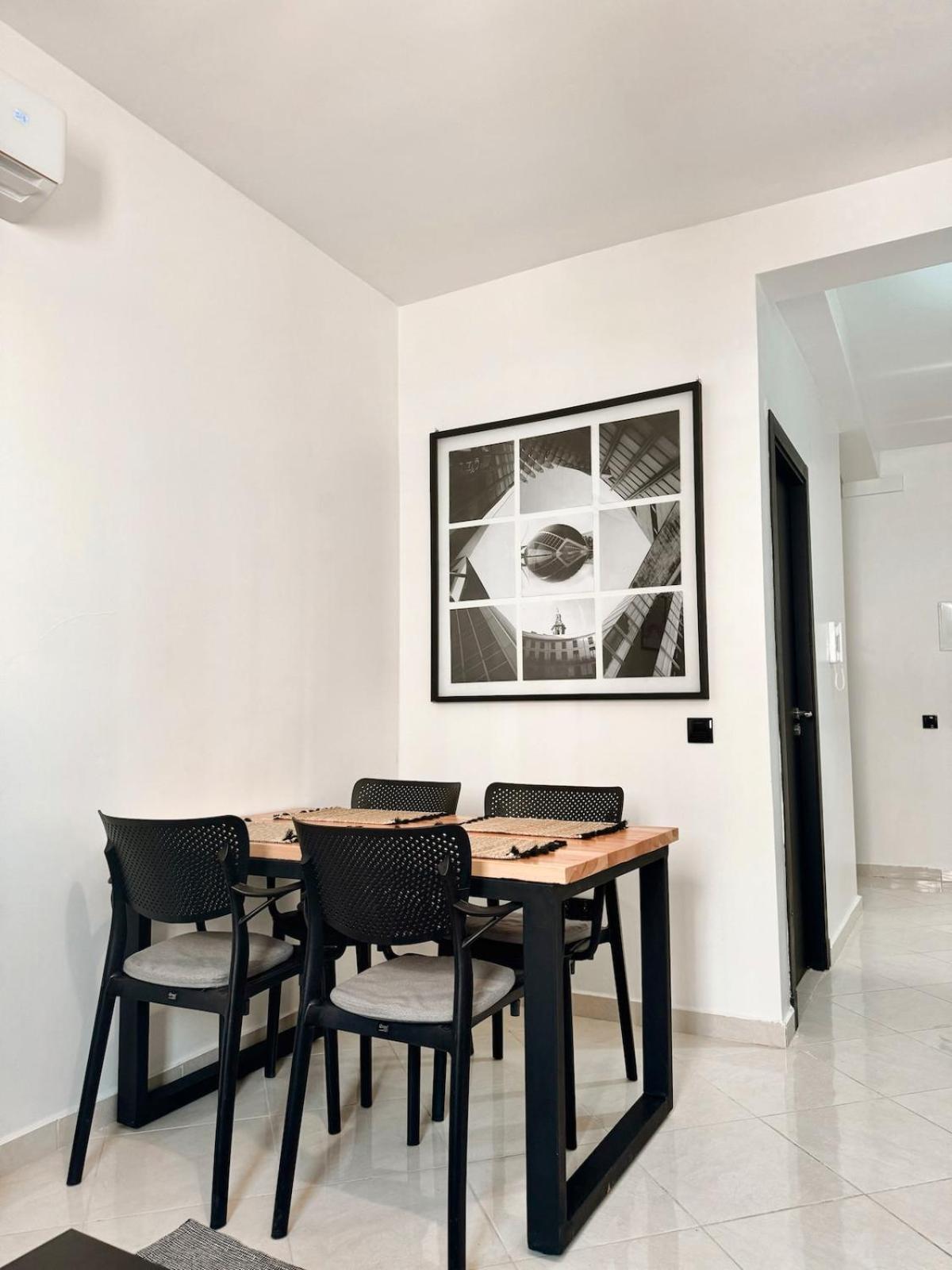 Budget-friendly 2br - Ac And Heating In Appartement *
