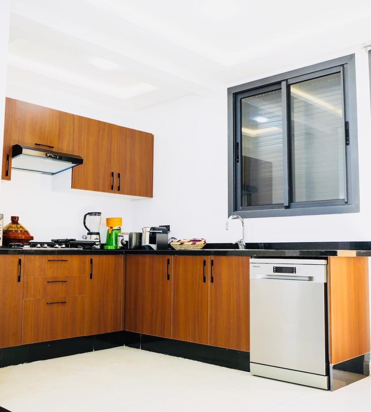 Appartement Vaste Duplex Neuf Modernes Et Raffine Marrakesh