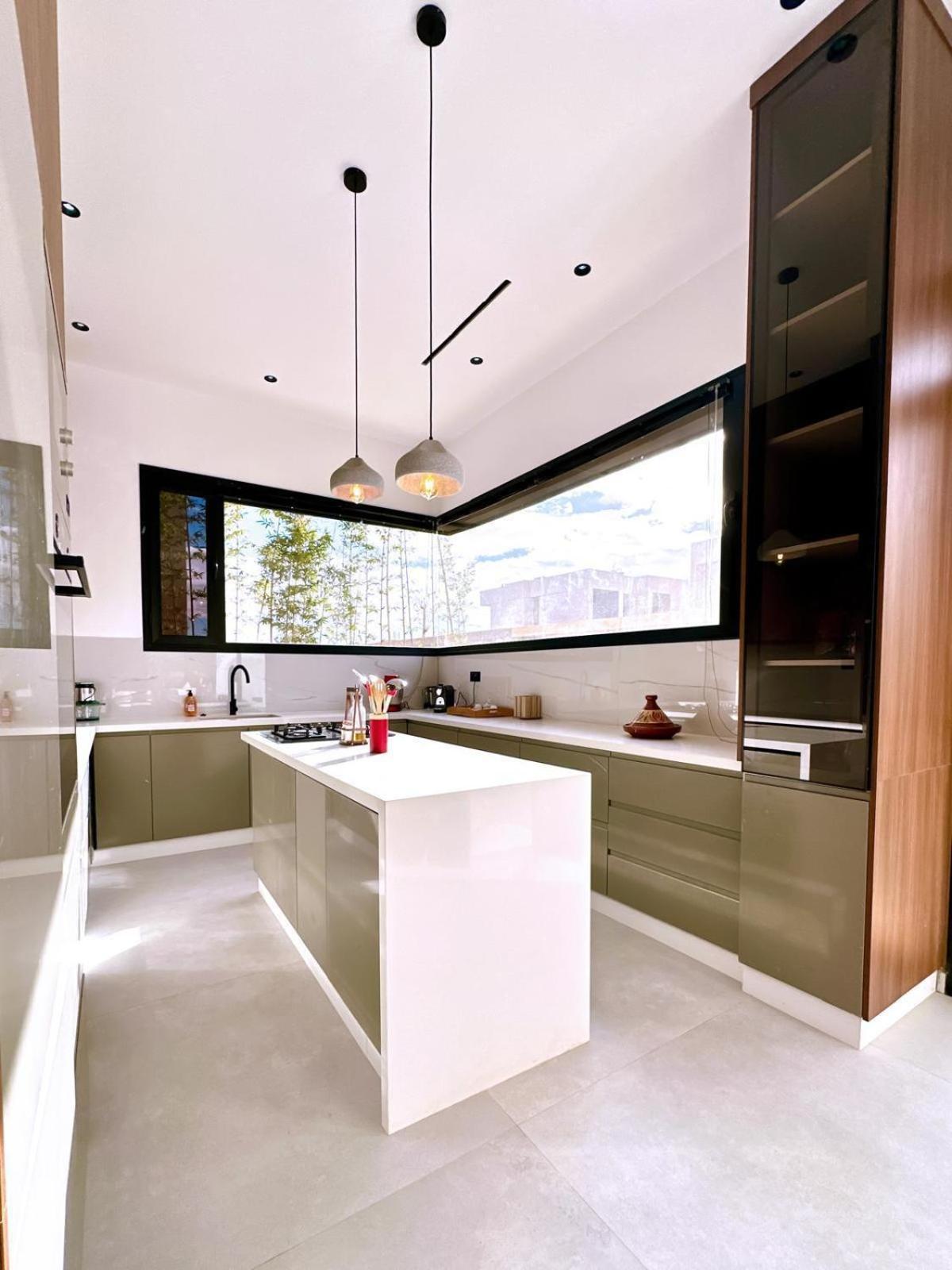Modern Assia Villa *
