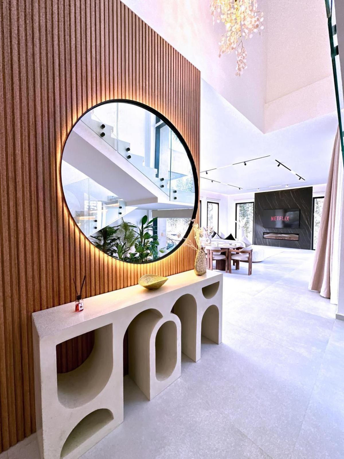 Villa Modern Assia *