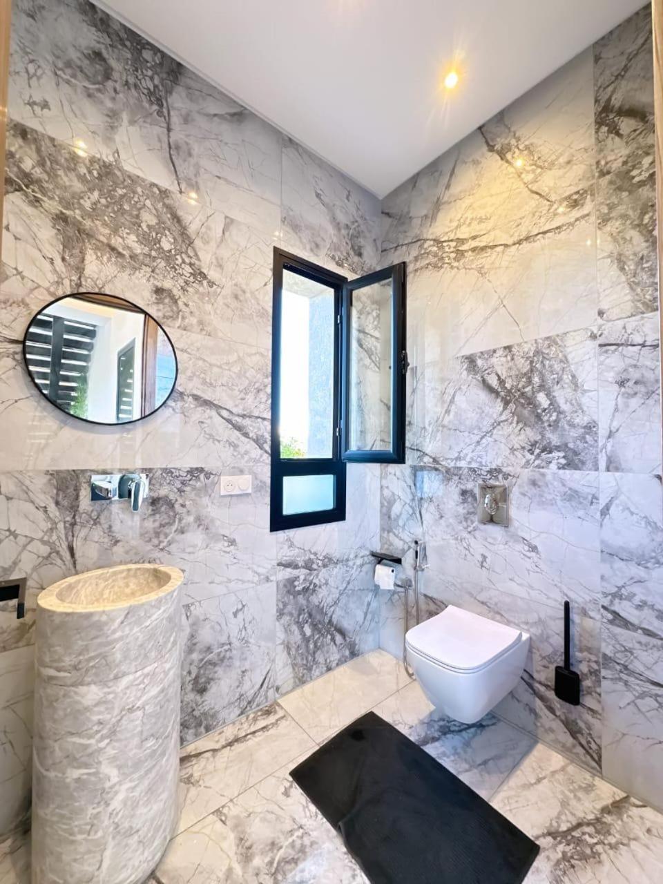 Emna Design Contemporain & Piscine Chauffee