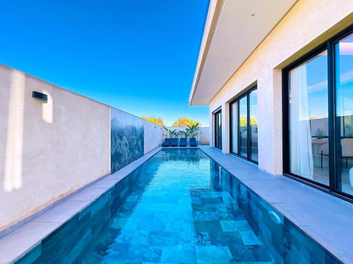 Emna Design Contemporain & Piscine Chauffee Villa