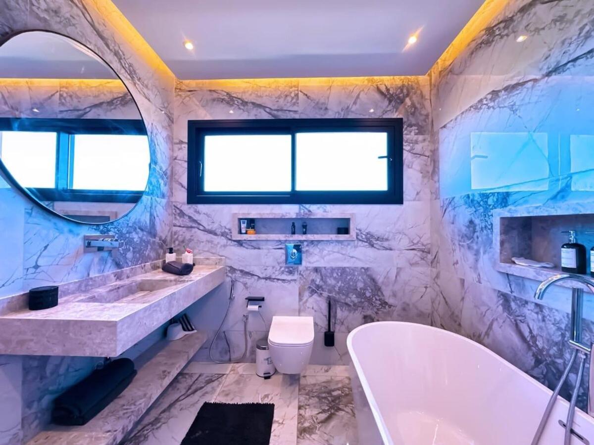 Villa Emna Design Contemporain & Piscine Chauffee