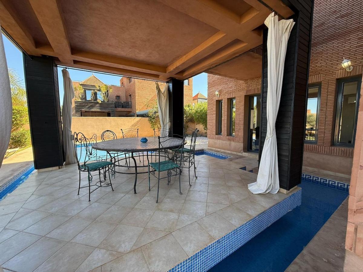 Prestigious In Villa *