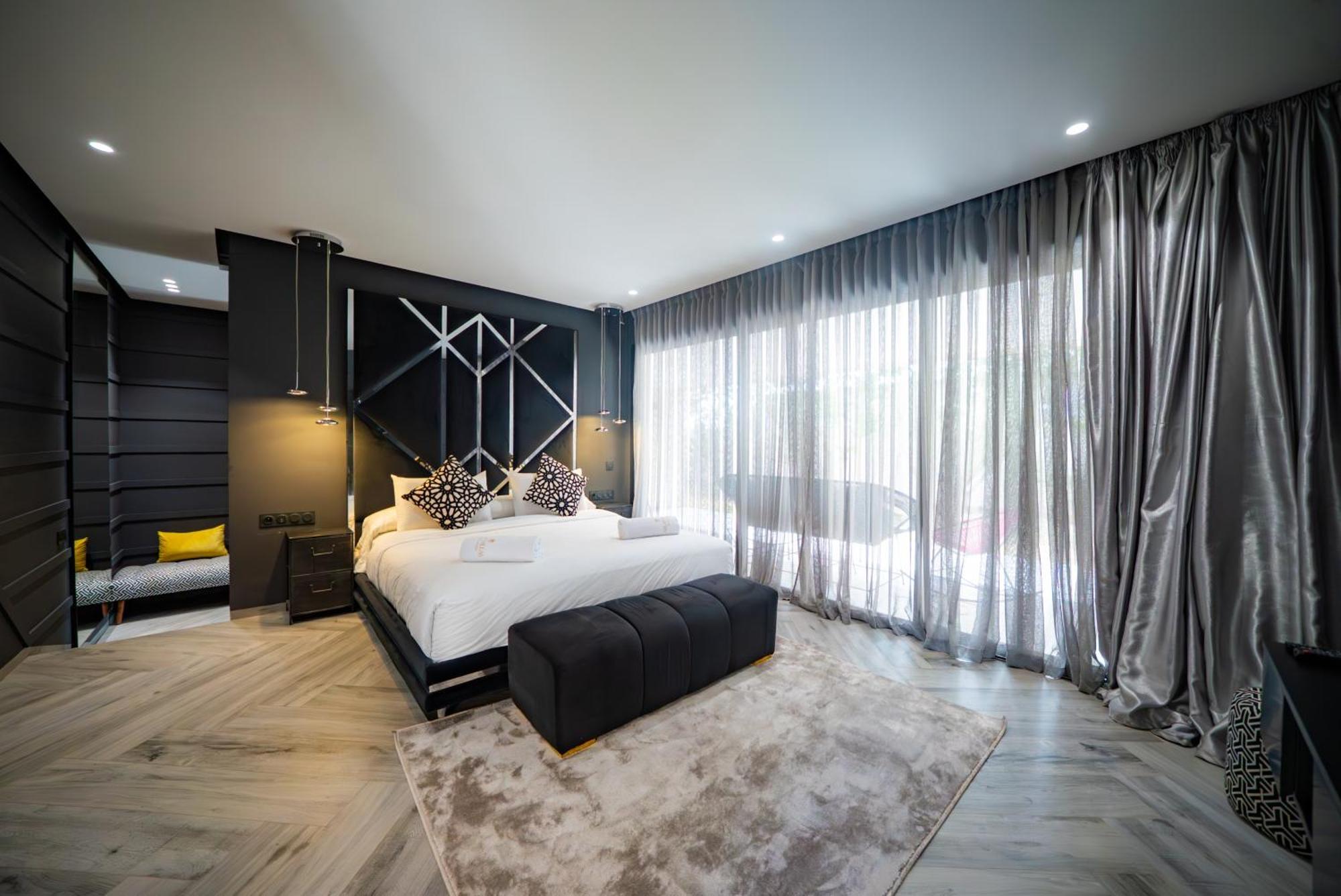 Panda 2 Pool, Jacuzzi & Cinema *