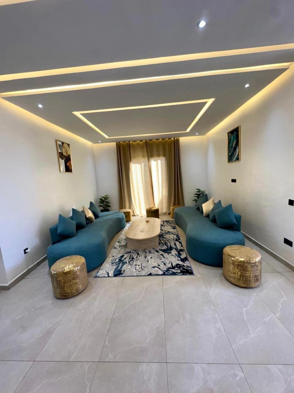 Luxury - Swimming Pool - 10 To 12 Px