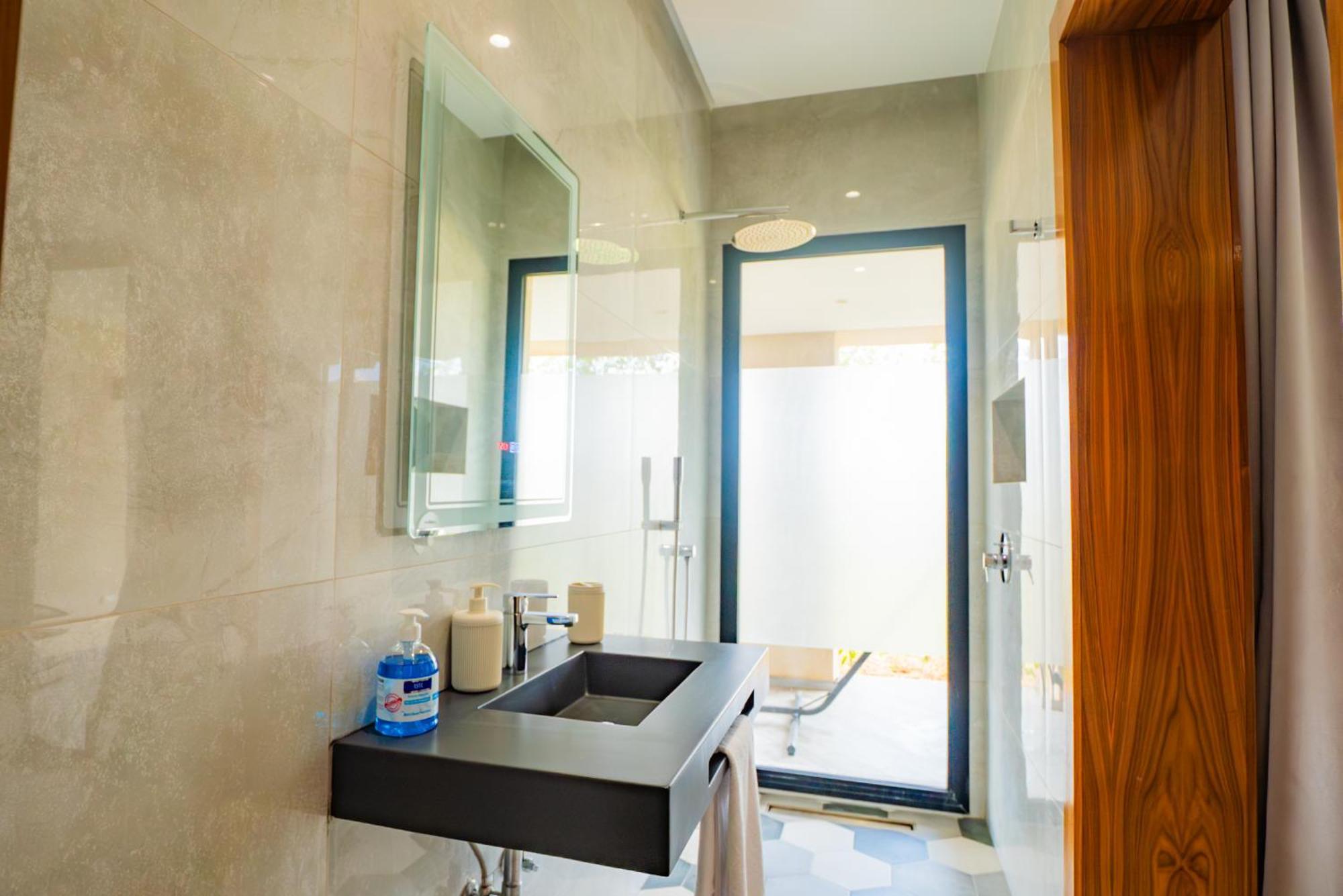 Panda 2 Pool, Jacuzzi & Cinema Villa *