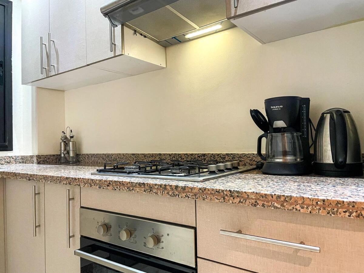 Luxury Aprt 2-bedrooms-pool Hivernage Centre-free Parking Apartment
