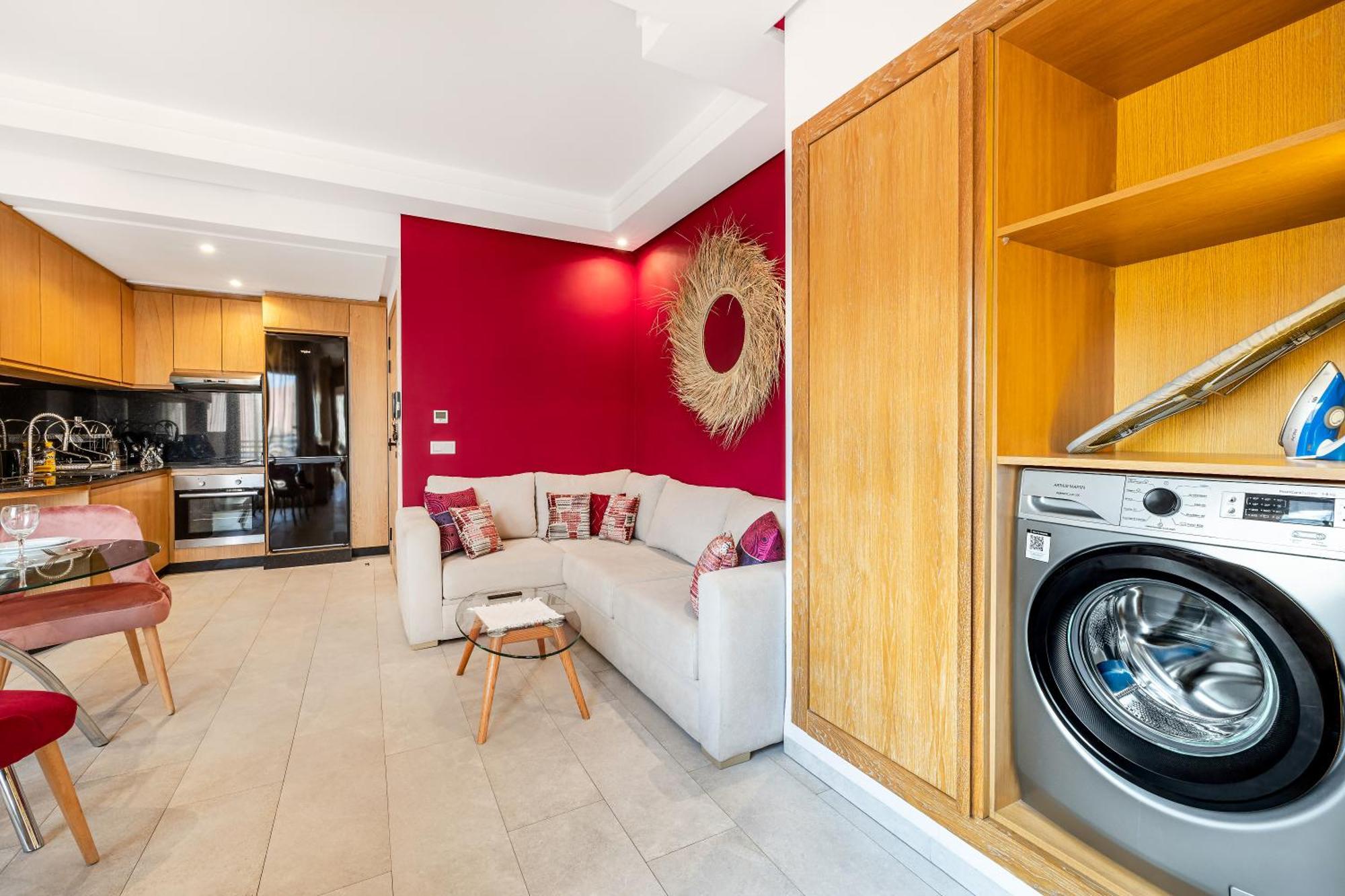 Center-1 Queen Br With Ac, Pool And Iptv- Parking Appartement