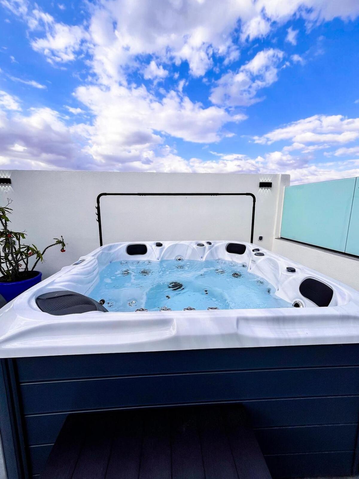 Appartement Duplex&elegance Avec Jacuzzi A Cherifia