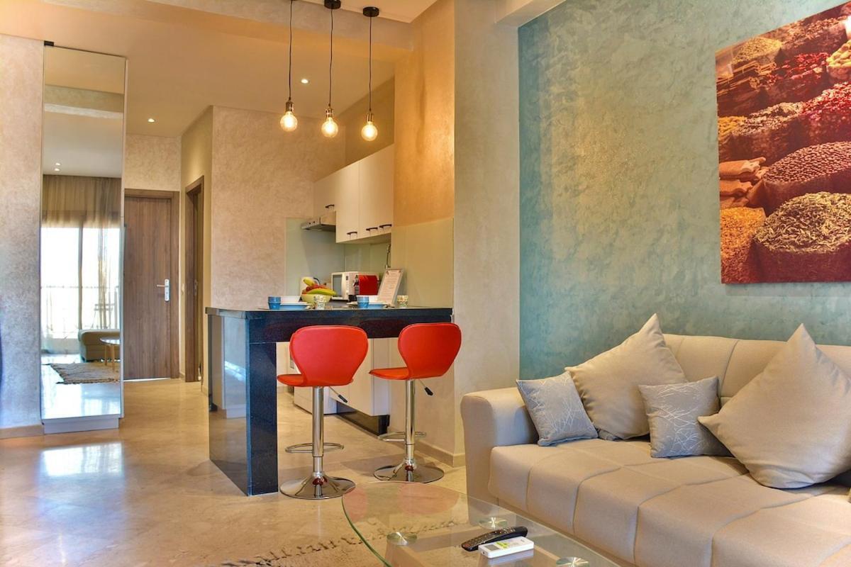 Location-queensize Bed- Parking, Ac & Iptv Appartement *