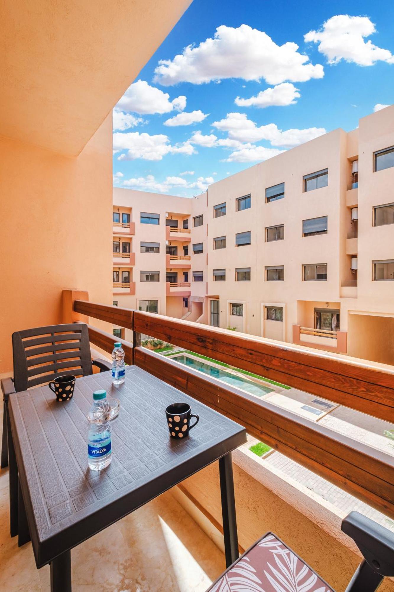 3 Min De Gueliz - Appart Avec Balcon , Vue Piscine Apartment *