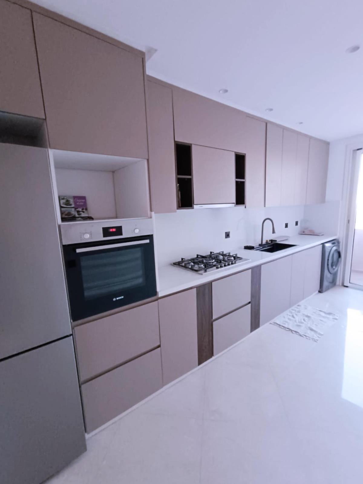 Les 3 Collines - Grand Moderne A Gueliz Avec Vue Et Confort Premium
