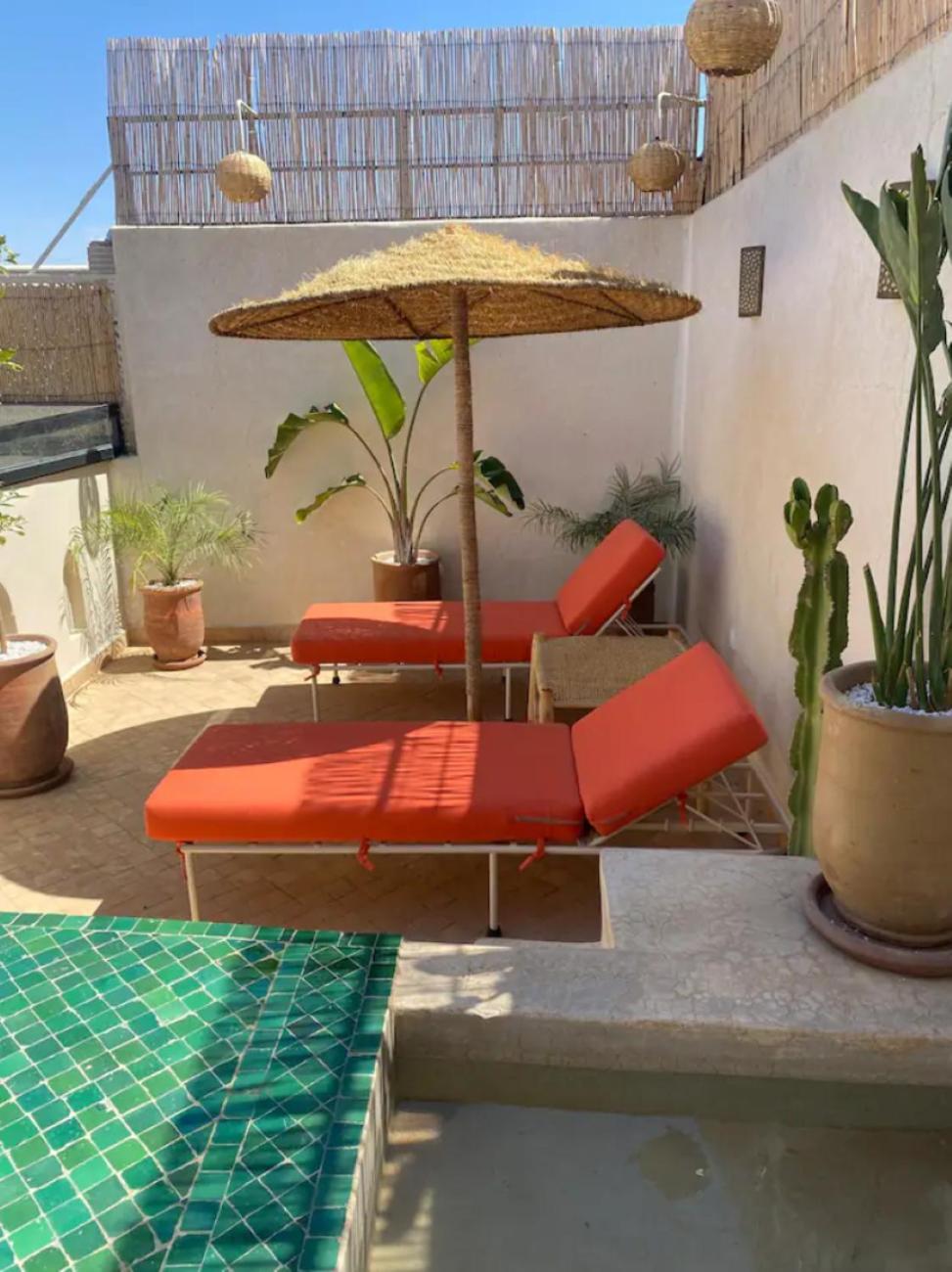 Ravissant Avec 4 Et Belle Terrasse Avec Bassin Sur Le Toit Marrakesh