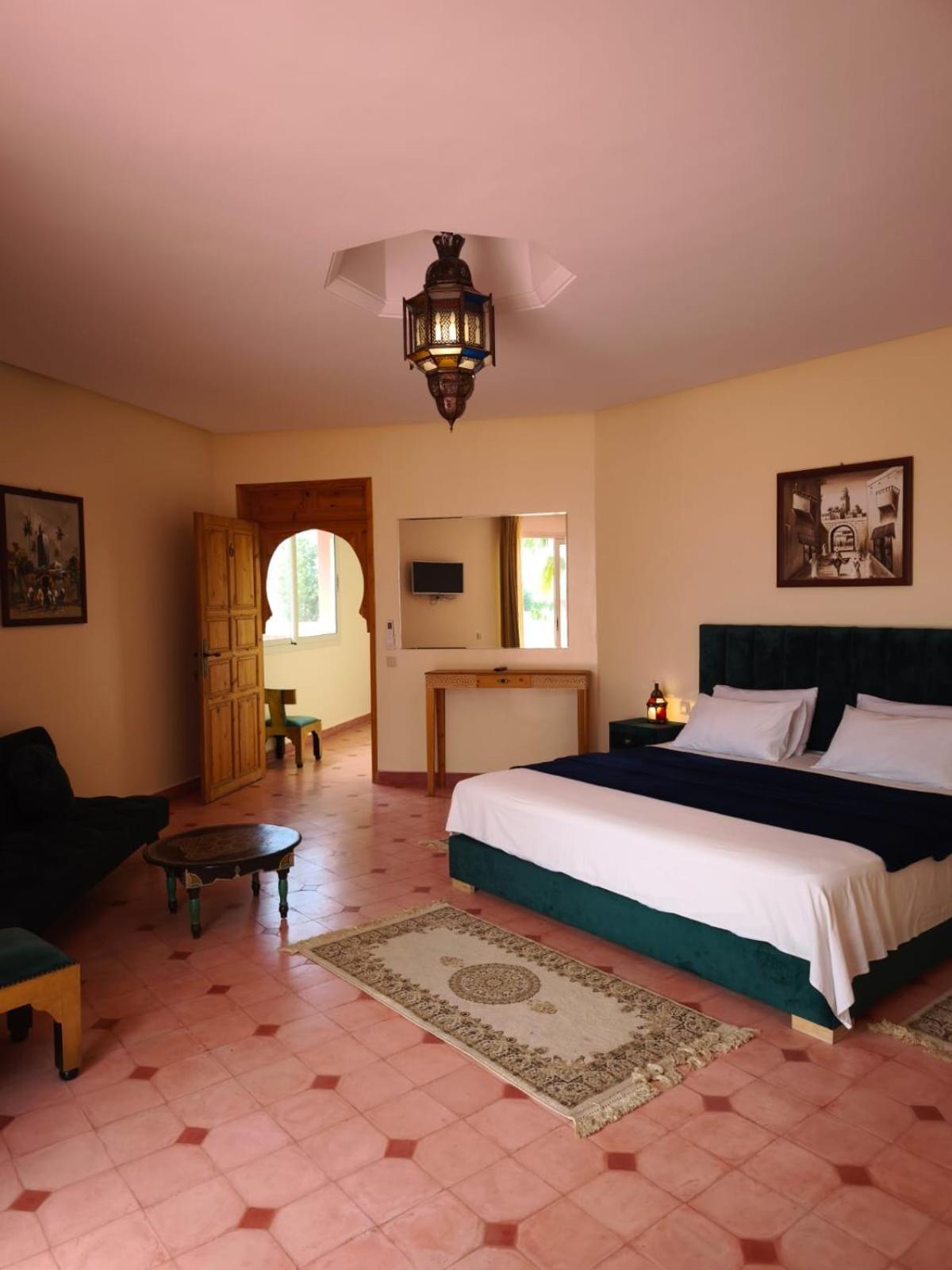 Essalah & Guest house *
