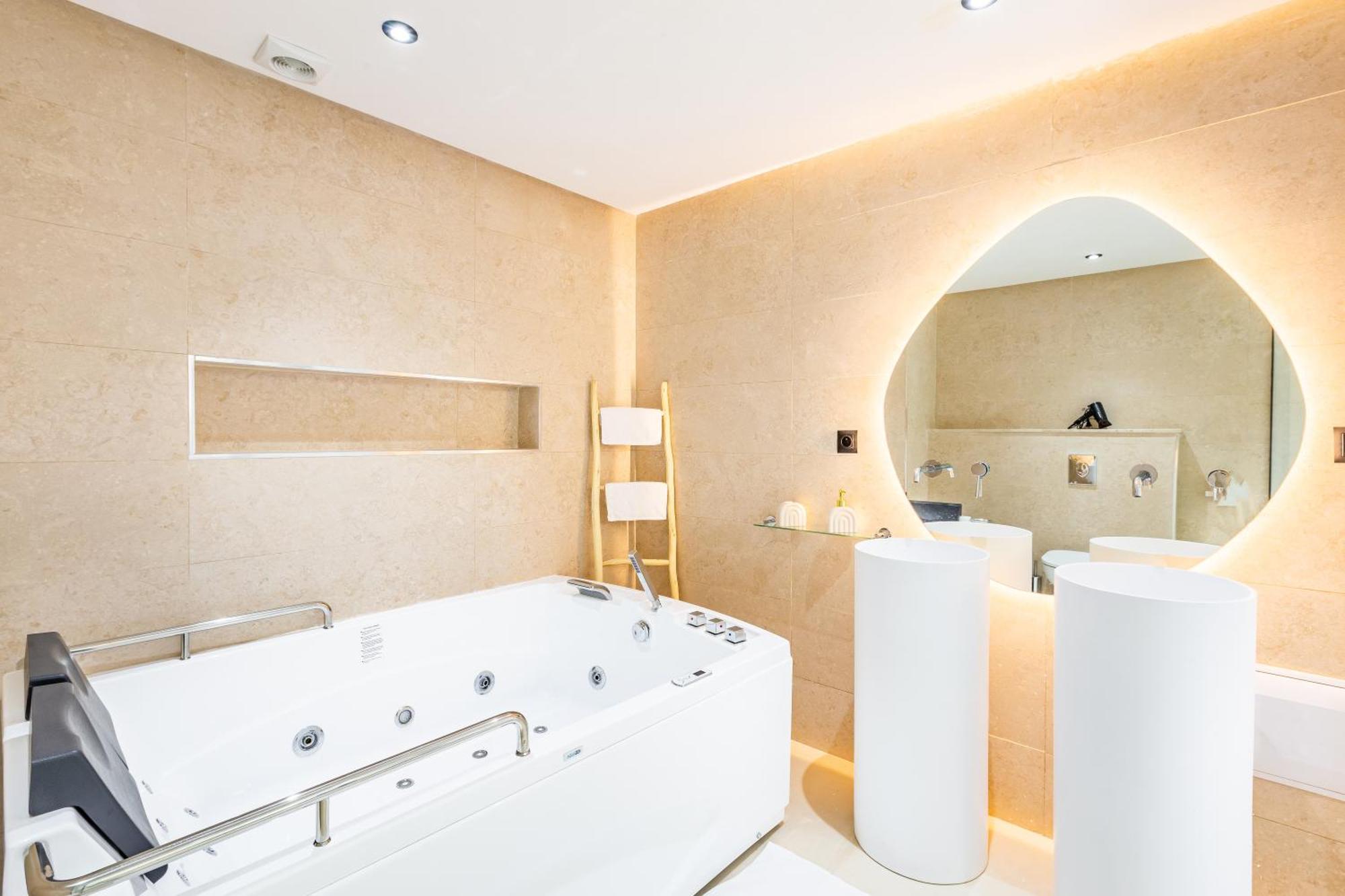 Duplex Confort, Jacuzzi A 5min De Majorelle&medina *