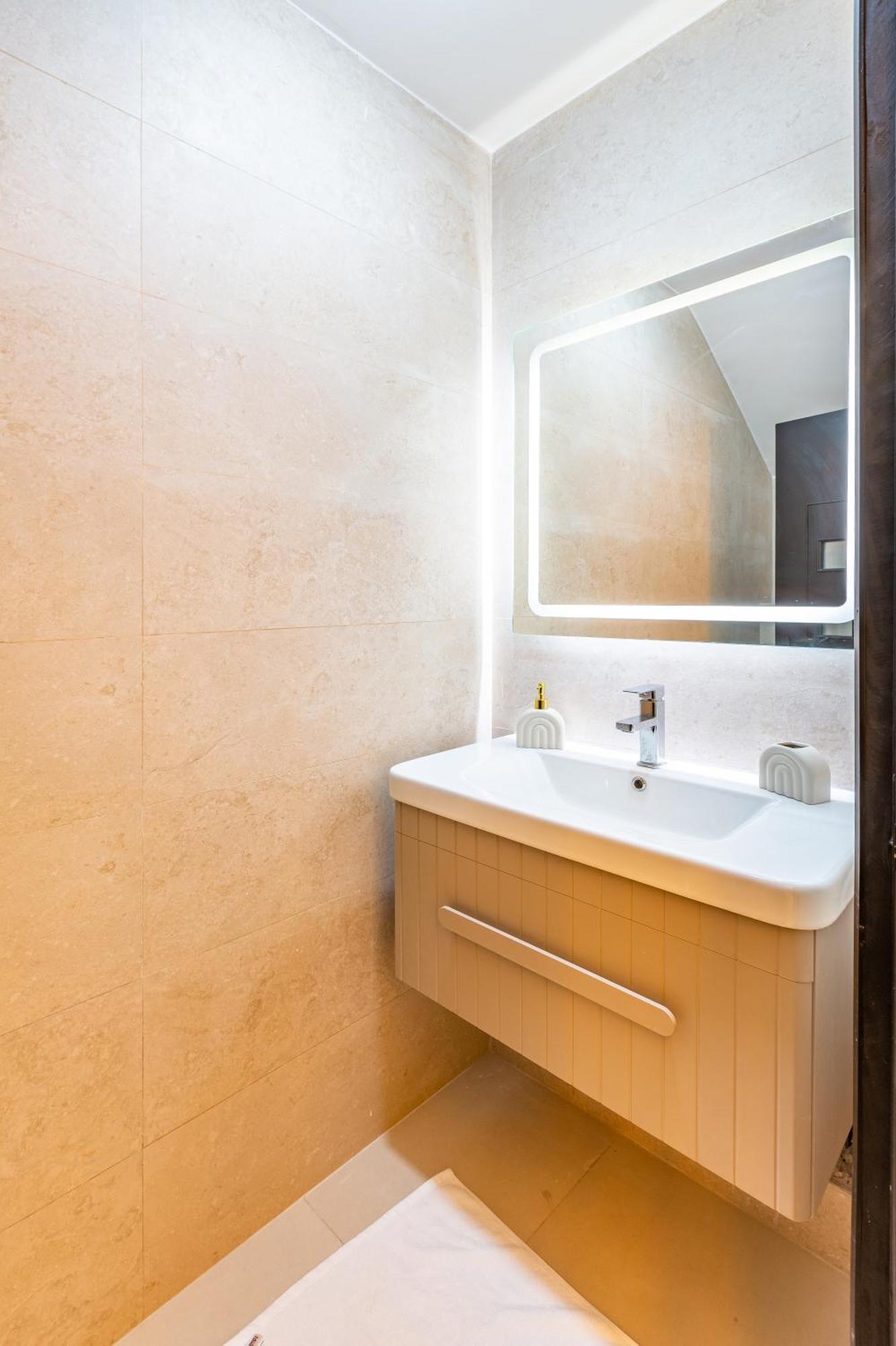 Duplex Confort, Jacuzzi A 5min De Majorelle&medina Apartment *