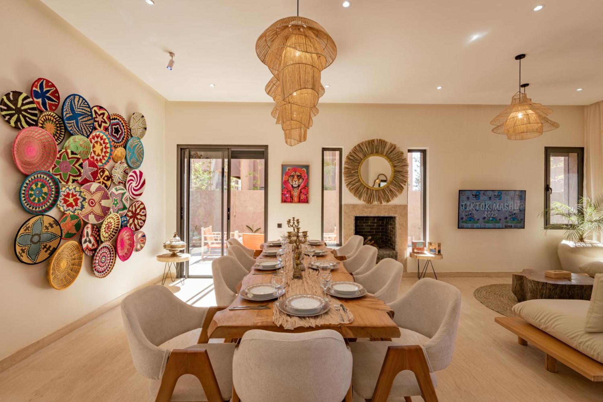 Villa Secret Oasis - 4 Bedroom Rooftop, Pool&ac - Up To 10 Guests