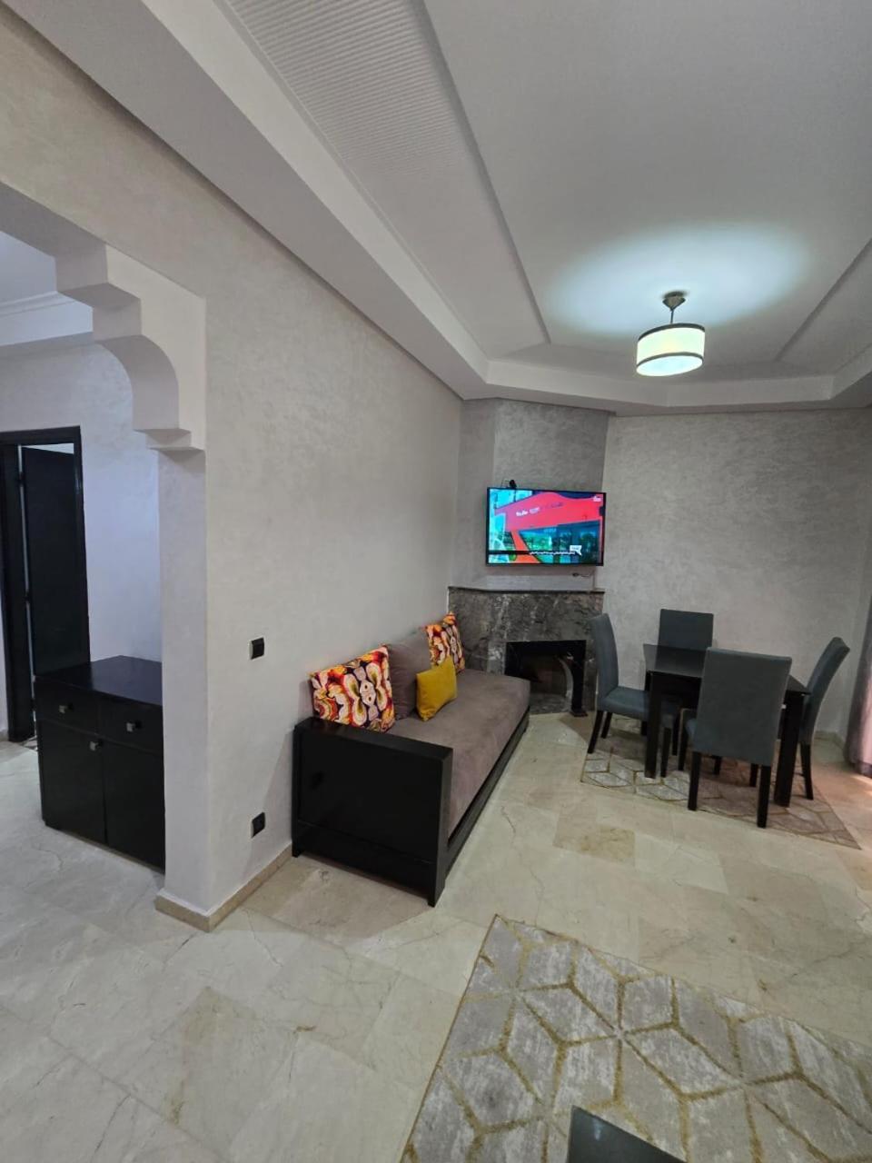 Confortable Rez-de-jardin Avec 5 Piscines Appartement