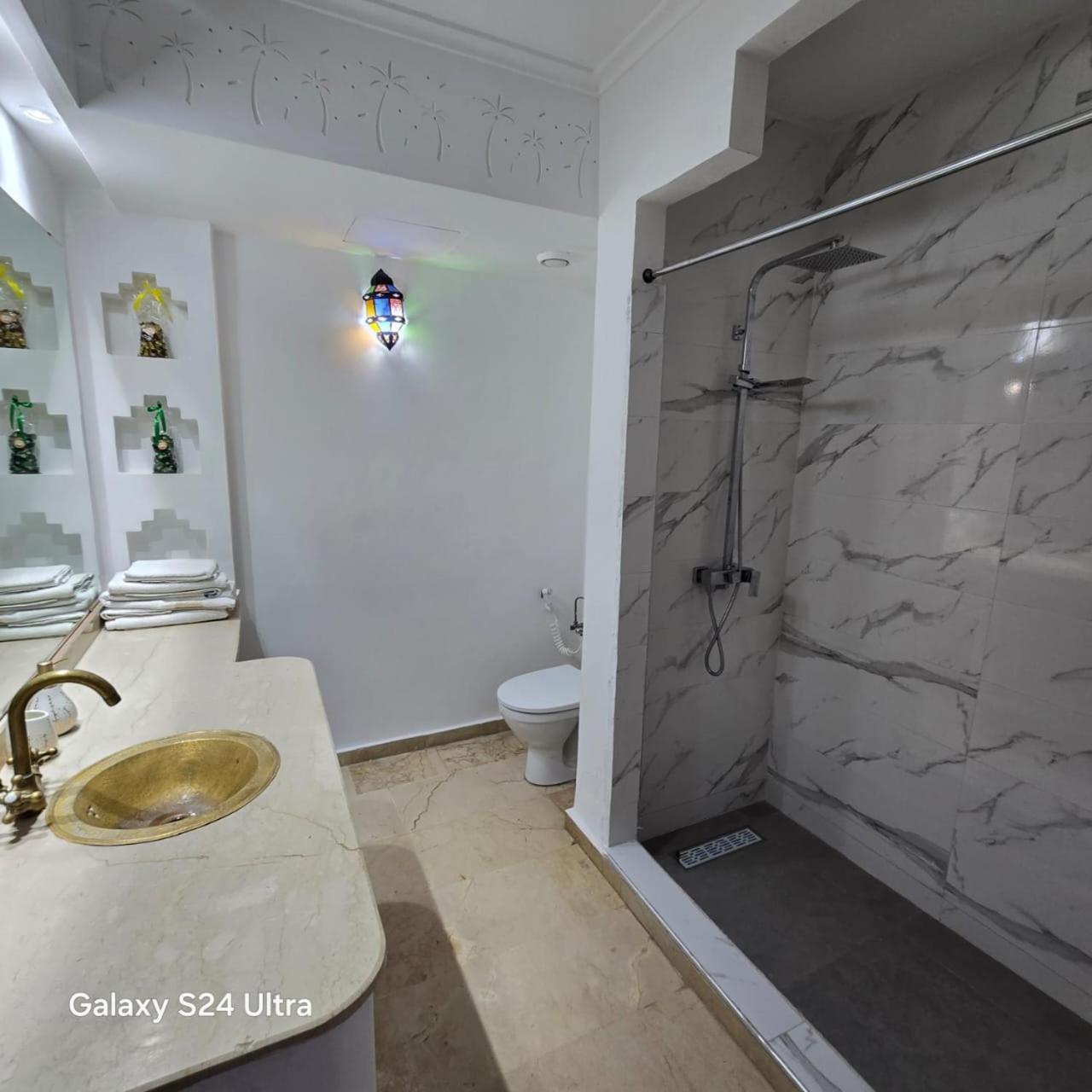 Confortable Rez-de-jardin Avec 5 Piscines Appartement *