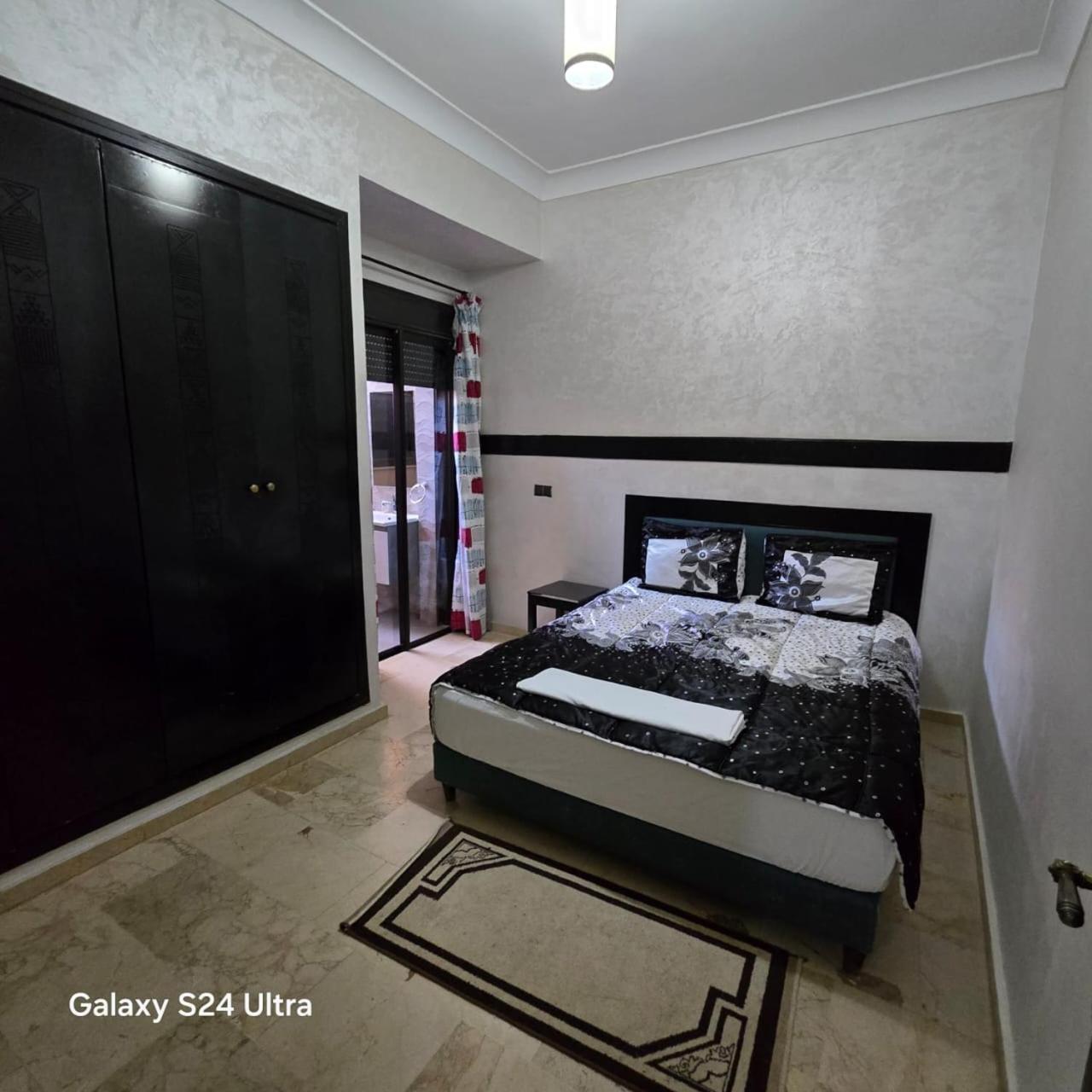 Appartement Confortable Rez-de-jardin Avec 5 Piscines