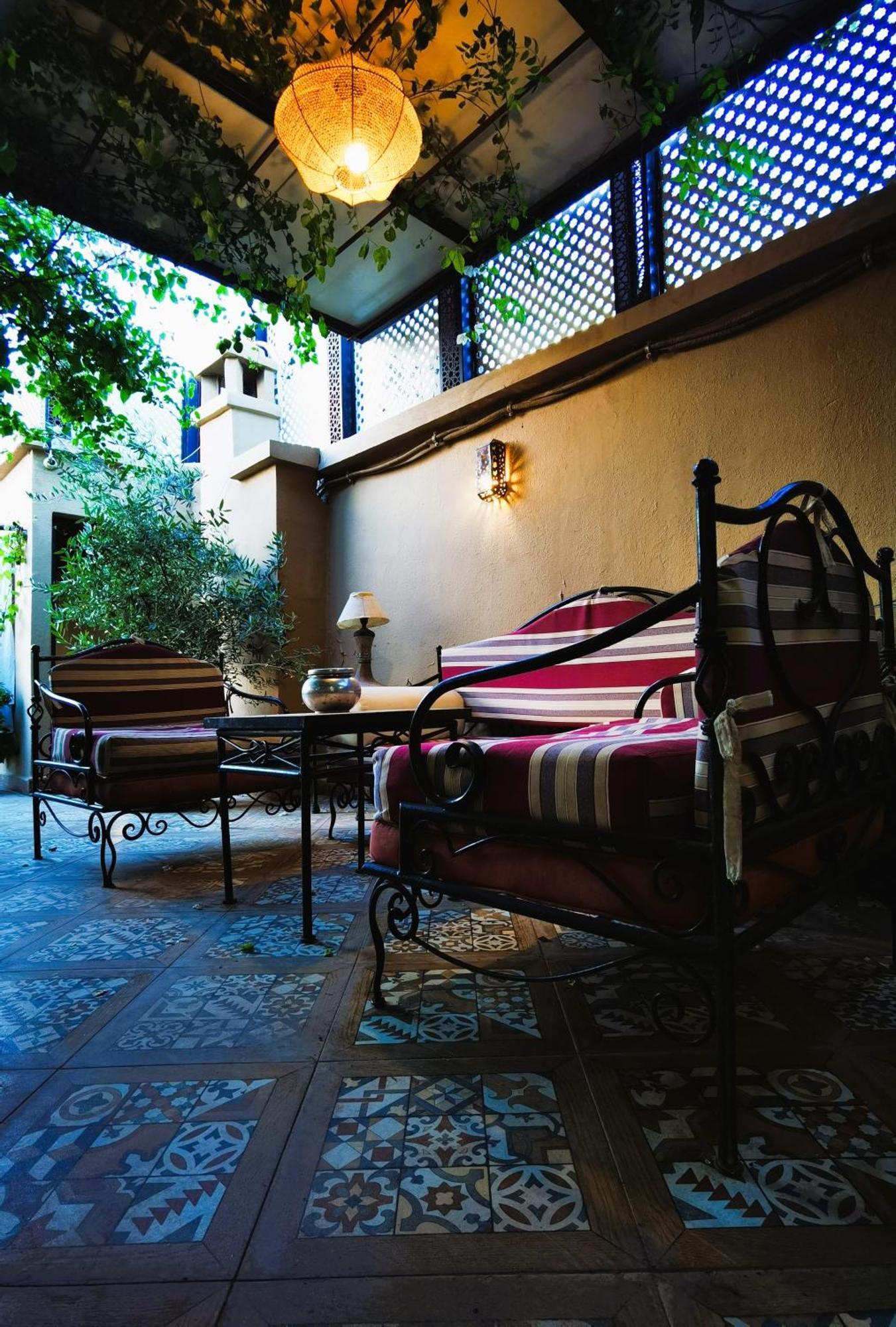 Zagouda 3*