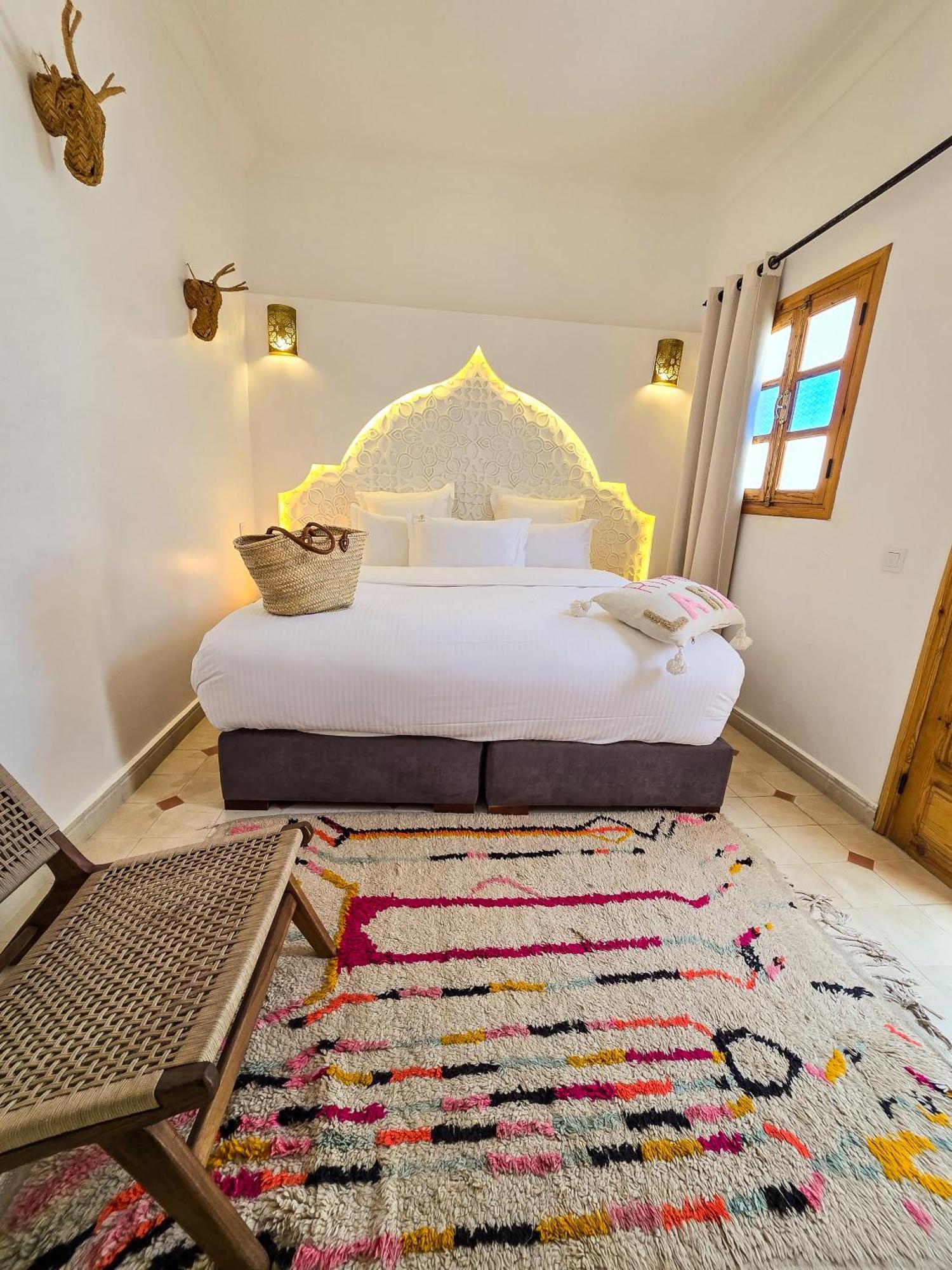 Riad Larbi Khalis