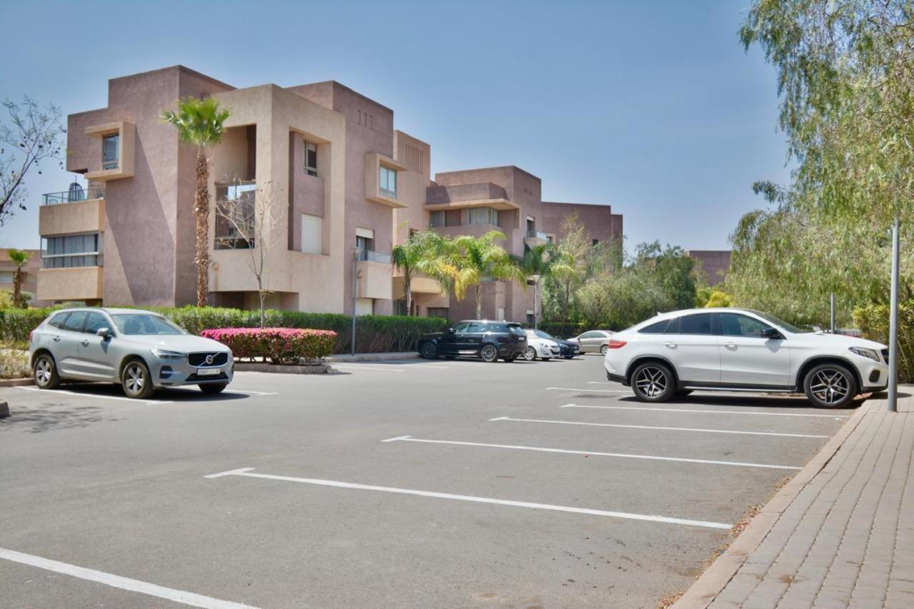 Jade Haven 2 Bed Golf View Apartment